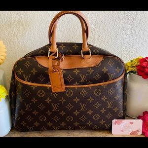 LOUIS VUITTON DEAUVILLE.